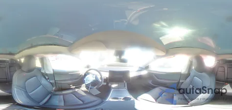 2025 Tesla Model Y z USA, uszkodzony, nr VIN 7SAYGDEF4SF253736